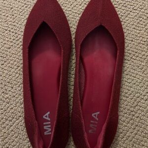 MIA Women's Pointed Knit Flats in Wine Red